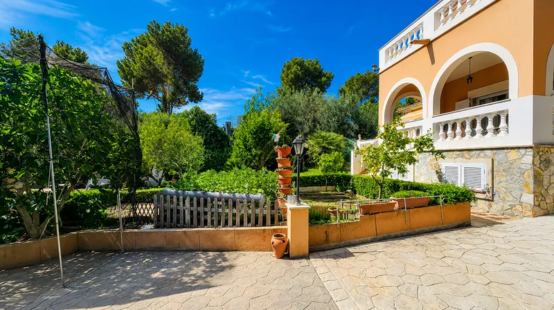 Traditional villa with guest apartment in Santa Ponsa Mas — photo 4