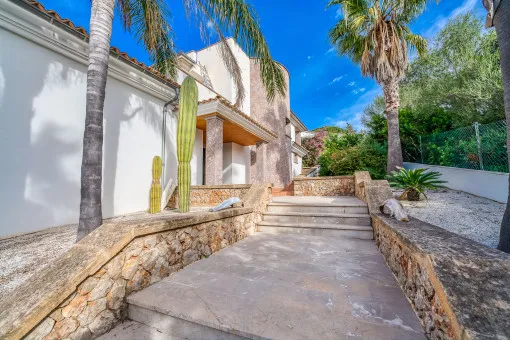 Alcudia, luxury villa with pool and sea views from the rooftop in Bonaire — photo 12