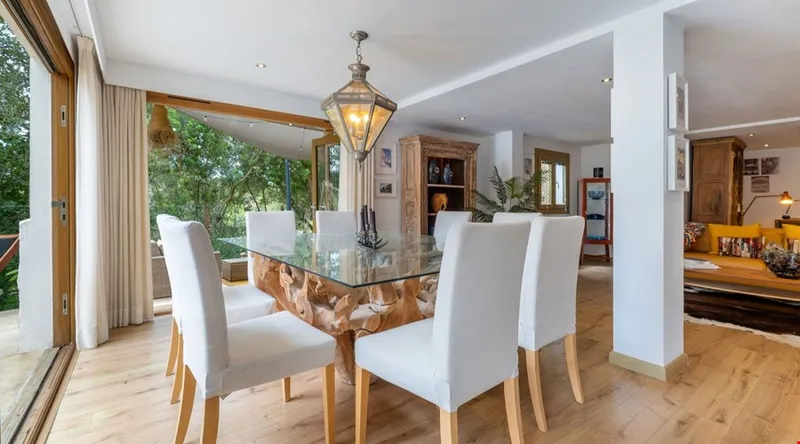 Secluded four-bedroom Mediterranean villa with private pool in Calvià — photo 4