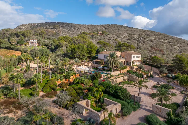 Idyllic country house property with sea views in Santanyi — photo 4