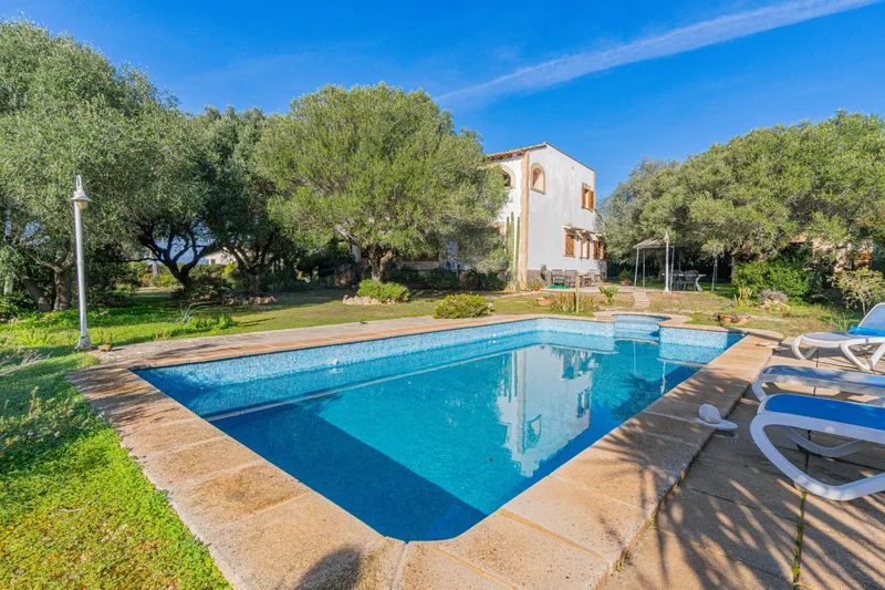 Chalet with pool and holiday licence — photo 3