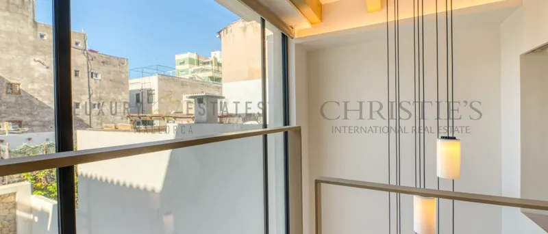 Modern townhouse in Santa Catalina in Palma with pool — photo 9