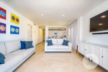 Live luxury effortlessly in this spectacular recently renovated apartment in the prestigious Club de Vela, Port Andratx — photo 6