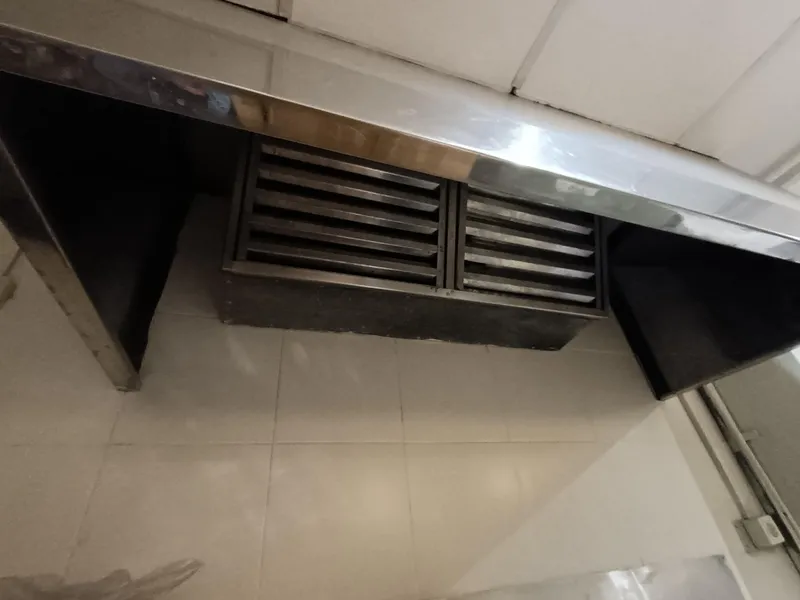 Commercial premises with terrace for sale in S'Arenal — photo 7
