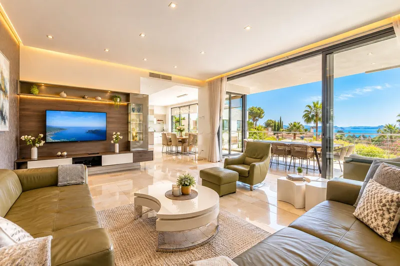 Moderne Meerblick-Villa mit Ferienvermietungslizenz — photo 5