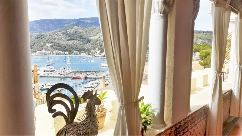 Exclusive and bright flat with breathtaking views in Port de Soller — photo 3
