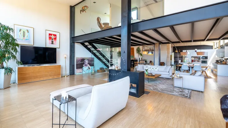 Loft for sale in Génova — photo 2