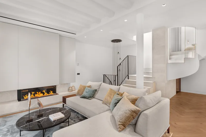 Stylish townhouse in Palma's Old Town with sun terrace & pool — photo 6