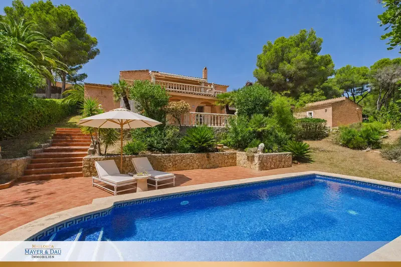 Mediterranean jewel in Costa de la Calma - spacious property with exceptional plot potential! — photo 1