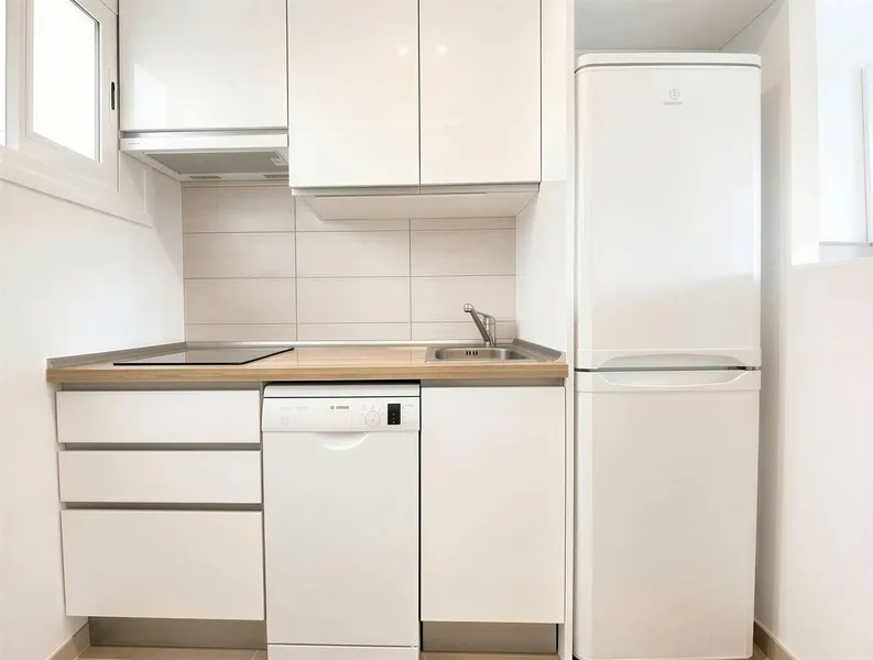 Modernized 1-room apartment — photo 6