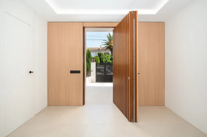 Detached house with pool and bioclimatic design in Bahía Grande, Mallorca — photo 9