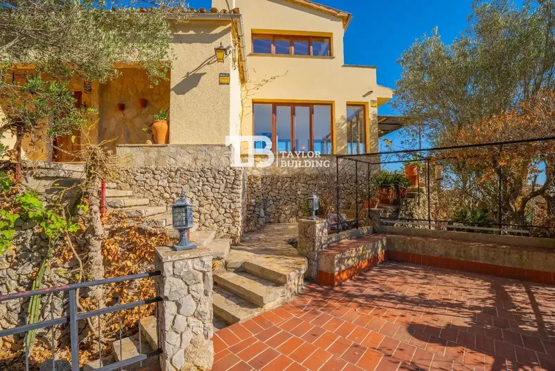 Property for sale in Puigpunyent, Galilea area, Balearic Islands. Opportunity offered by Taylor Building. Good condition — photo 3