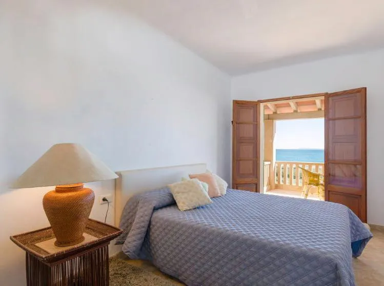 Beachfront house in Sa Rapita (Holiday Rental License) — photo 6