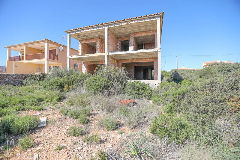 Unfinished villa with sea views in Cala Pi Mas — photo 5