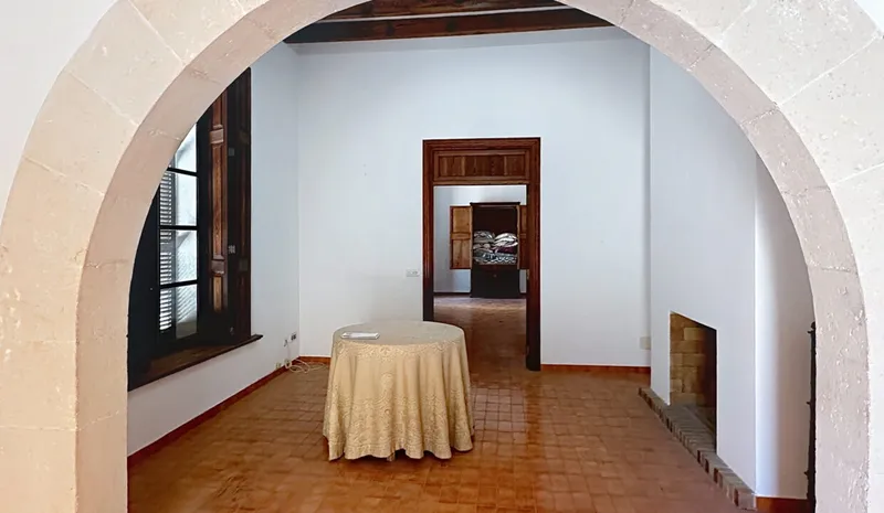Colonial charm in the heart of the village of Son Servera: a historic house with a homely feel and potential for redevelopment — photo 5