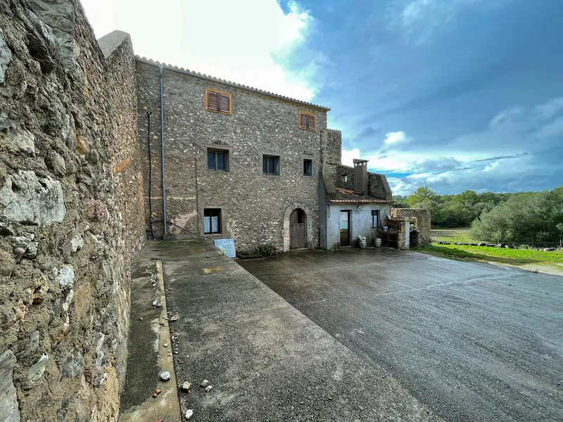 Historic rustic property with great potential and offers... — photo 7