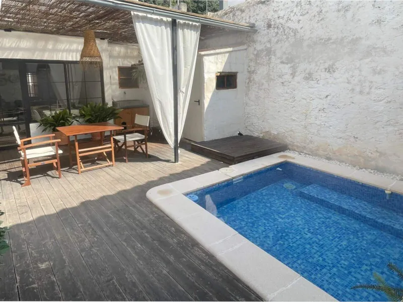 351m² townhouse with 5 rooms, pool and terrace for sale — photo 1