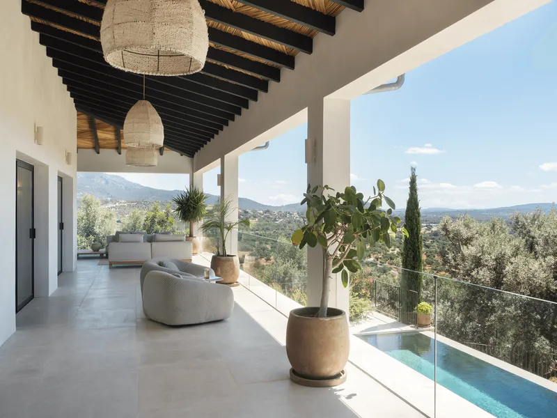 Mediterranean villa with sea and mountain views — photo 6