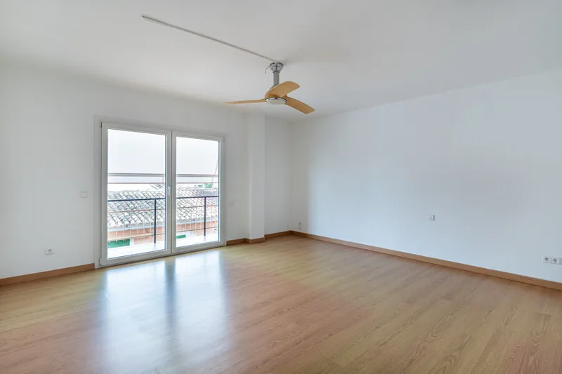 Newly Refurbished Three-Bedroom Apartment in Son Espanyolet — photo 2
