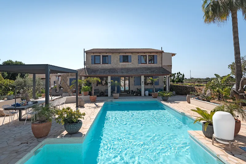Renovated finca with pool in Galdent, Llucmajor — photo 2