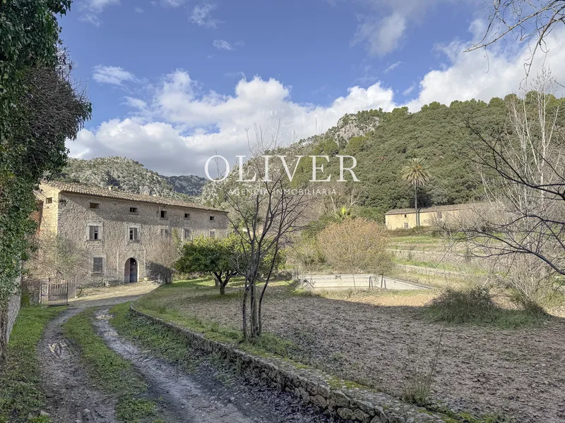 Wonderful rustic estate in Alaró — photo 1