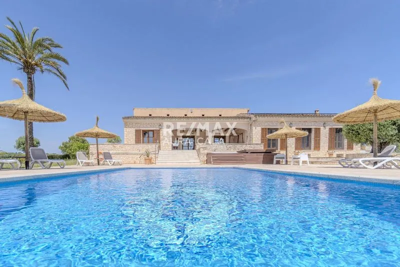 Mediterranean retreat with pool and ETV license in a peaceful setting near Porto Cristo — photo 1