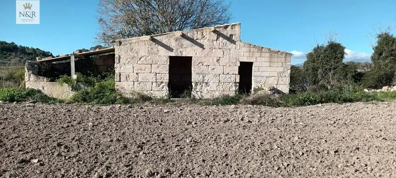 IKV00406-1. Rustic estate for sale in Muro with agricultural house of 37 m² to renovate, built before 1956, duly — photo 1