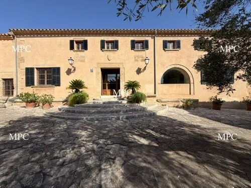 Outstanding Exclusive Majorcan Country Estate with 215 Hectares of Land and Extensive Historic Buildings in Artà — photo 2