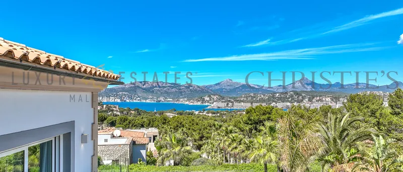 Modern Mediterranean villa in Santa Ponsa with sea views — photo 9