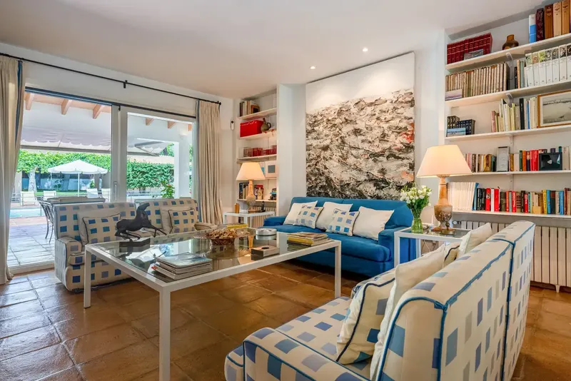 A paradise in the center of Cala Ratjada: This charming villa with large pool, pool house and private garden is located on a plot — photo 9