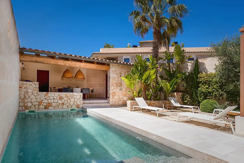 Villa Cabrera - Townhouse in Ses Salines with Pool and Rooftop Terrace in the Village Center — photo 2