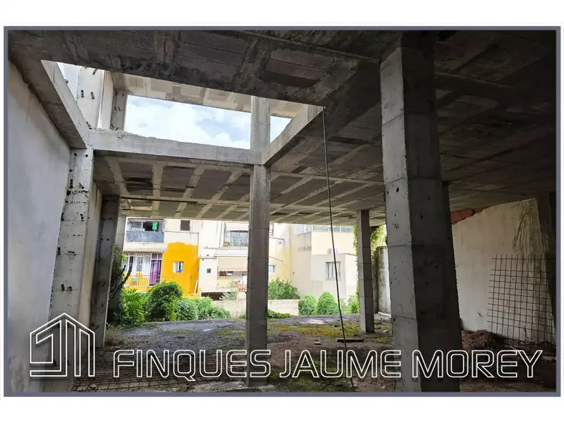 Situado en la zona des Blanquer de Inca, les ofrecemos esta vivienda unifamiliar en estado de buc lista para terminar a su gusto y ser el ho — photo 7