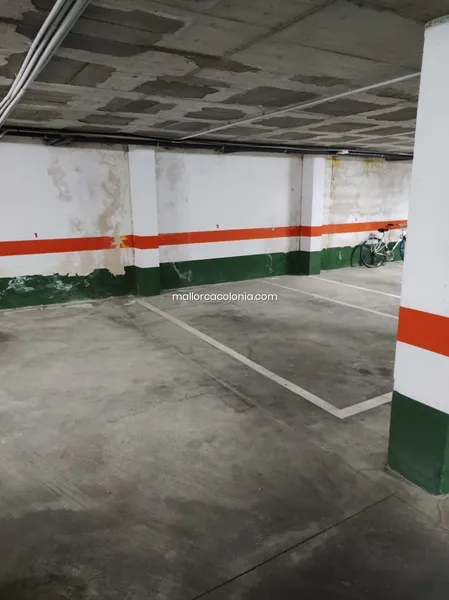 Garage / Parking in Colònia... — photo 3