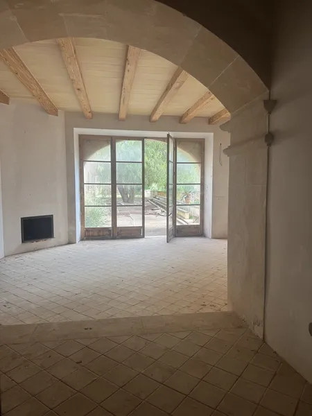 Unique 1880 Estate in Campos Offering Versatile Investment Opportunities — photo 8