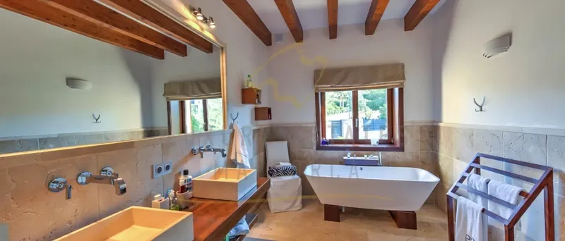 Large, modern natural-stone villa in Santa Ponsa in a sought-after residential area — photo 5