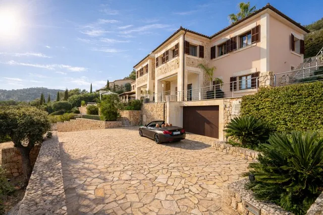 Luxury villa with rental license for sale in Pollensa, north Mallorca — photo 4