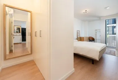 Modern nearly new 1-bedroom apartment in Nou Llevant with parking and storage room — photo 9