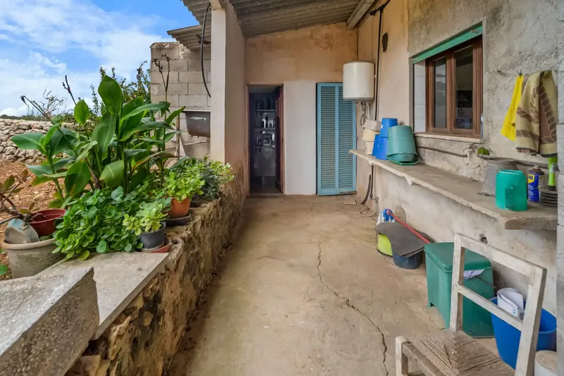 Fireplace, garden, storage room, balcony — photo 9