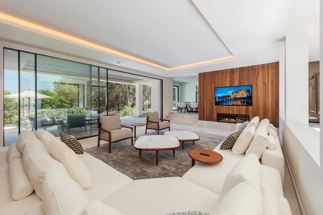 Elegant villa for sale in Bendinat, Southwest Mallorca — photo 5