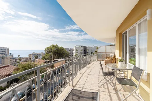Cala Mayor, living with sea views – light-filled apartment with a large terrace in Cala Mayor — photo 2