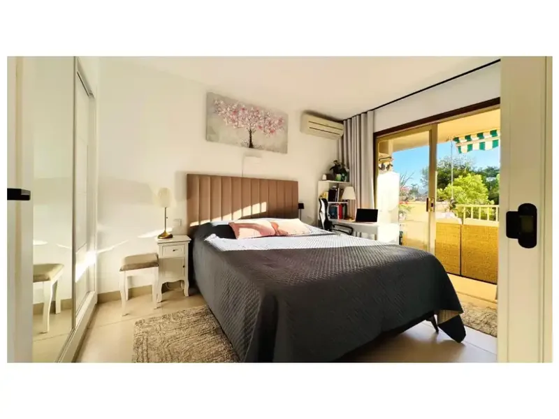 Discover this impressive penthouse located in Cala Vinyes, in the coveted southwest area of Mallorca, where luxury, comfort and views — photo 9