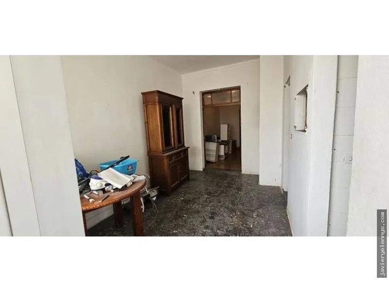 Apartment for sale on Calle d'Isabel Montaner — photo 1