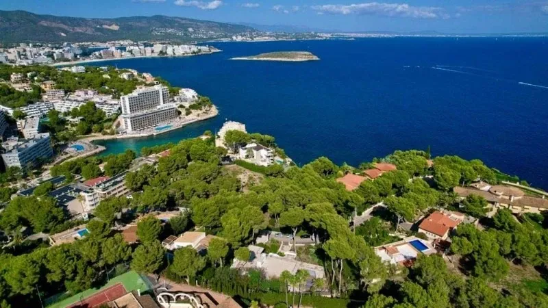 Luxury Mallorcan villa with pool in El Toro — photo 10