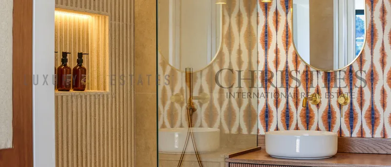Modern ocean-view apartment in Puerto de Andratx on the waterfront — photo 10