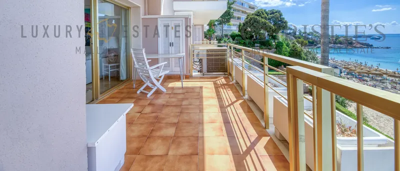 Sea view apartment in Puerto Portals in first sea line with beach access — photo 12