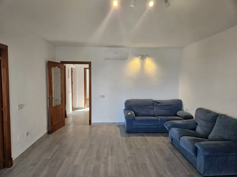 Spacious and bright apartment for rent in Calas de Mallorca — photo 2