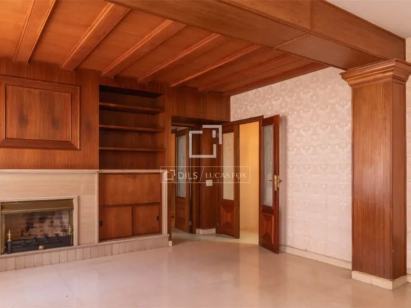 Piso con terraza en venta en Llevant — photo 5
