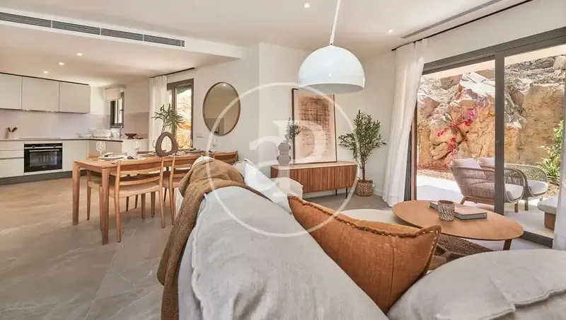 Authentic Mallorcan Design and Spacious Common Areas with Pool — photo 3