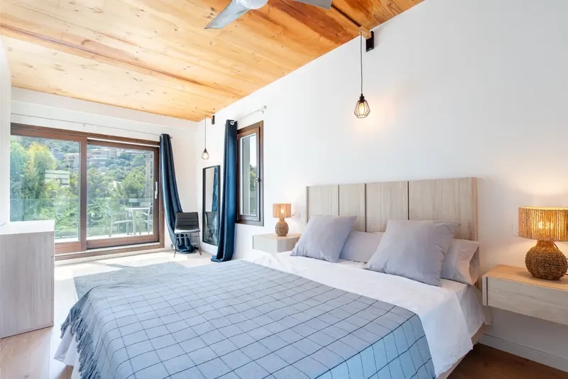 Located in Gotmar, Puerto Pollensa, this property is a short walk from the beach, local bars and services — photo 10