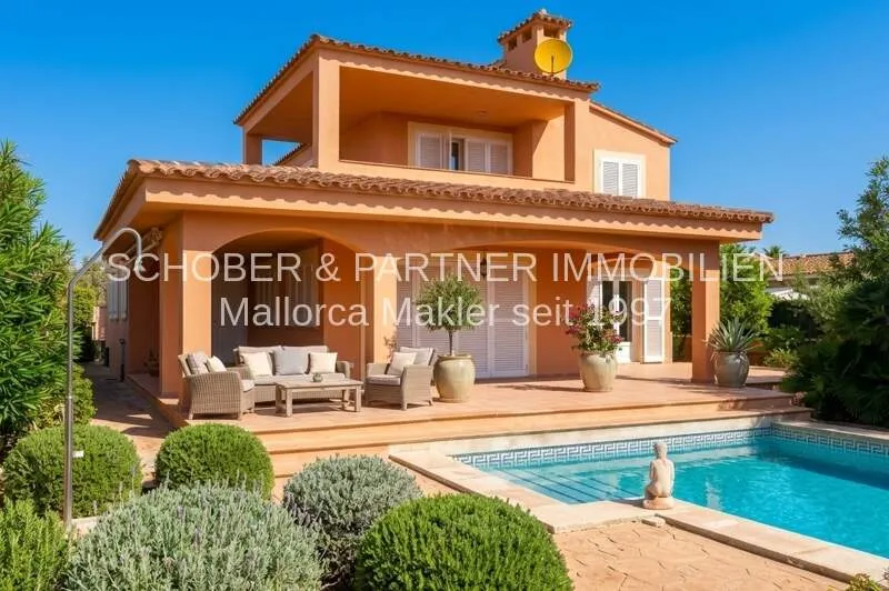 Chalet with 5 rooms, 2 bathrooms, garage and pool for sale — photo 1